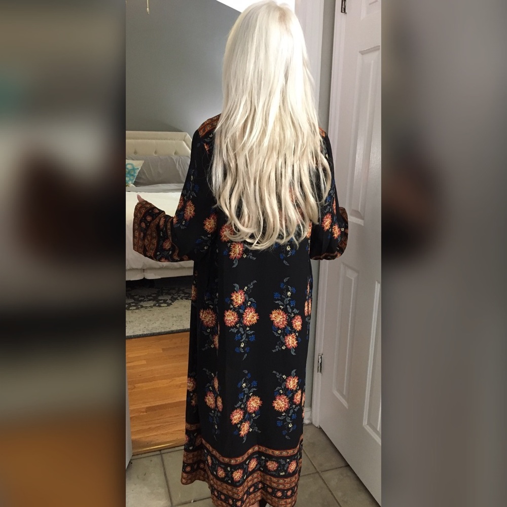 LAST 1! 💕Stunning Long Line Black Floral Kimono - Picture 3 of 8